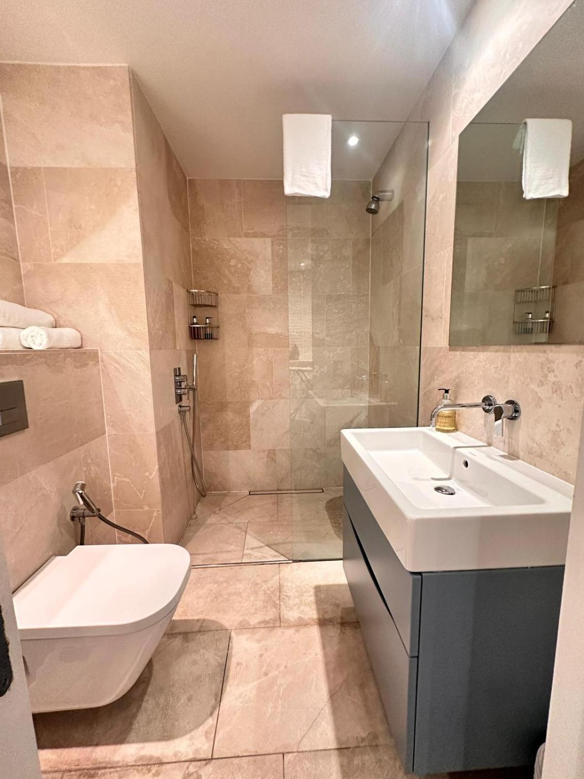 Spacious Central London Flat - 2Bhk 외부 사진